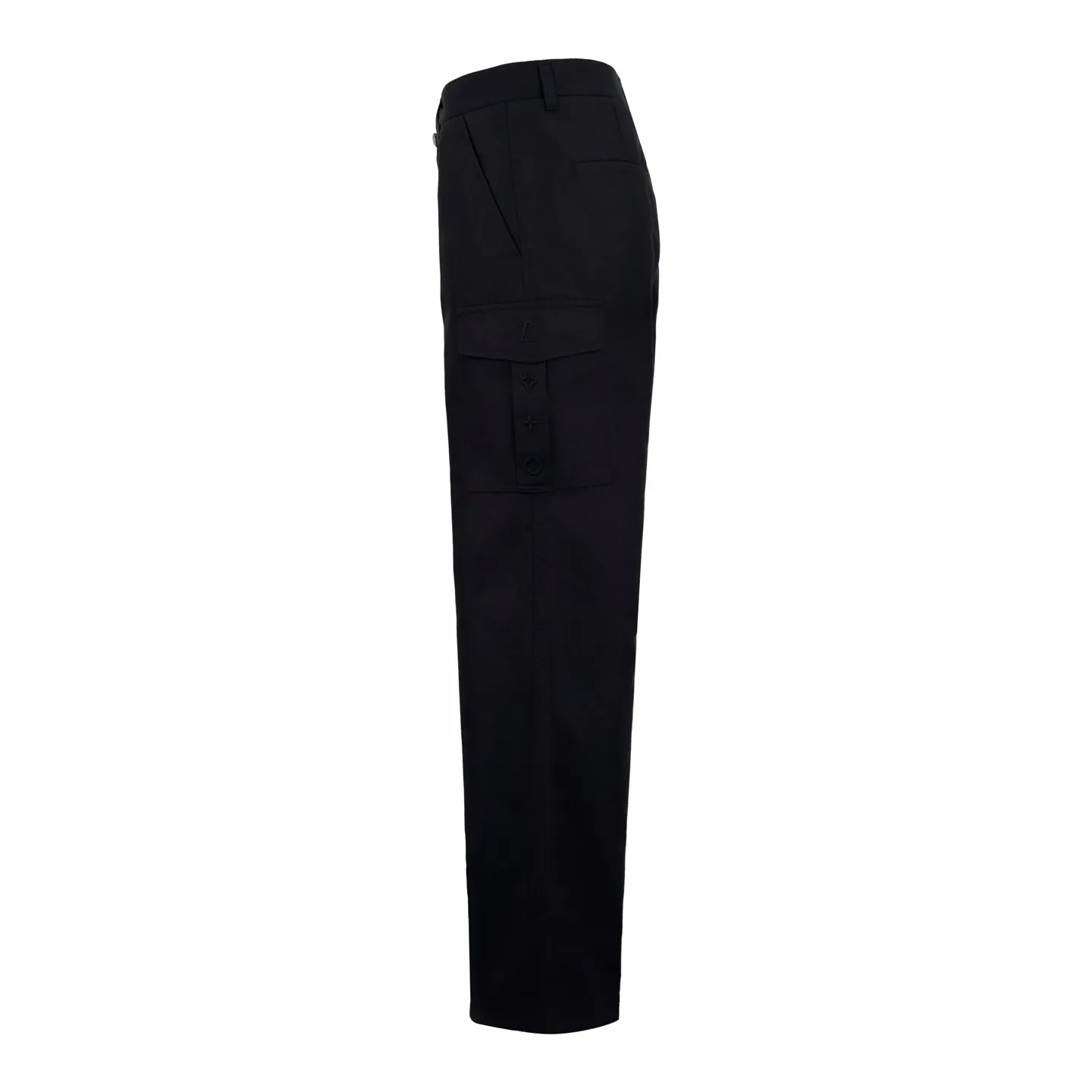 🅿️500 1v Pocket logo embroidered work trousers (black) Original purchase and development of 11,300, the fabric is made of customized soft light silk sateen, soft to the touch, comfortable and close to the skin. Dressed in pure black, it outlines the calm style of modern men. The ultimate sense of purity. Use the flip work pocket as the canvas to reconstruct a pragmatic sense of ritual. LV logo embroidery is embellished on it, like a secret medal. Leather patches are used as the finishing touch above the back pockets. It implies that there is no need to show off, because it is luxury in itself, a low-key declaration of power. The workwear gene is infused with luxury DNA. It unlocks thousands of fashion codes and adopts imported machine embroidery technology. It uses advanced computer control systems and precision mechanical parts to realize the Louis Vuitton embroidery logo operation. High precision. The lines are smooth and delicate. The template machine opens the bag. The preset template guides the position, shape and size of the bag. The accuracy ensures the quality of the bag opening effect. The soft light washing process uses specific chemical and logistics processing to give the fabric surface a soft luster. It adds a bit of gentleness. Size:48-50-52-54